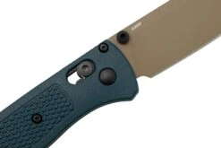 Benchmade Bugout 535FE-05 Crater Blue Grivory, Flat Dark Earth Cerakote, Couteau De Poche -Victorinox Boutique BE535FE 05 05 benchmade
