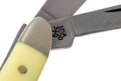 Case Peanut Yellow Synthetic, 00030, 3220 CV Couteau De Poche -Victorinox Boutique CE30 07 case ce30 07