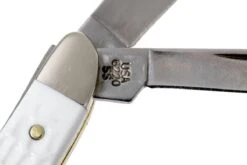 Case Peanut Sparxx White Synthetic, 60188, 6220 SS Couteau De Poche -Victorinox Boutique CE60188 07 case ce60188 07