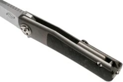 Liong Mah Hawk, Marble Carbon Fiber, Couteau De Poche 16 Liong Mah Hawk, Marble Carbon Fiber, Couteau De Poche -Victorinox Boutique LO HA MCF 07 liong mah