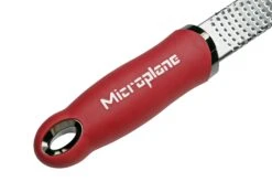 Râpe Microplane Premium Classic, Pomegranate Red -Victorinox Boutique MP46127 03 microplane