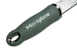 Râpe Microplane Premium Classic, Eucalyptus Green 7 Râpe Microplane Premium Classic, Eucalyptus Green -Victorinox Boutique MP46727 03 microplane