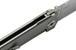 Real Steel Phasma, M390 Titanium, Thumb Stud 9225 Couteau De Poche, Poltergeist Design 28 Real Steel Phasma, M390 Titanium, Thumb Stud 9225 Couteau De Poche, Poltergeist Design -Victorinox Boutique RL9225 06 realsteel