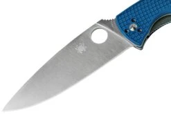 Spyderco Resilience Lightweight S35VN Blue C142PBL FRN Couteau De Poche -Victorinox Boutique SPC142PBL 03 spyderco