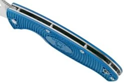 Spyderco Resilience Lightweight S35VN Blue C142PBL FRN Couteau De Poche -Victorinox Boutique SPC142PBL 07 spyderco