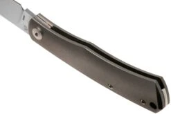 Viper Hug V5990TI Titanium Plain Couteau De Poche, Sacha Thiel Design -Victorinox Boutique VPV5990TI 05 viper