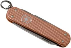 Victorinox Classic SD Alox Colours, Fresh Peach 0.6221.202G Couteau Suisse -Victorinox Boutique VT0 6221 202G 04 victorinox