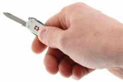 Victorinox Classic Alox Argent 0.6221.26 Couteau Suisse -Victorinox Boutique VT0 6221 26 05 victorinox classic alox zilver vt0 6221 26 d5