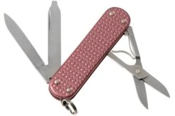 Victorinox Classic SD Precious Alox, Gentle Rose 0.6221.405G Couteau Suisse 7 Victorinox Classic SD Precious Alox, Gentle Rose 0.6221.405G Couteau Suisse -Victorinox Boutique VT0 6221 405G 02 victorinox