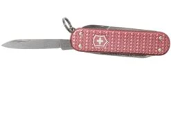 Victorinox Classic SD Precious Alox, Gentle Rose 0.6221.405G Couteau Suisse 8 Victorinox Classic SD Precious Alox, Gentle Rose 0.6221.405G Couteau Suisse -Victorinox Boutique VT0 6221 405G 03 victorinox