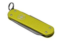 Victorinox Classic SD Alox Limited Edition 2023, 0.6221.L23 Electric Yellow, Couteau Suisse 10 Victorinox Classic SD Alox Limited Edition 2023, 0.6221.L23 Electric Yellow, Couteau Suisse -Victorinox Boutique VT0 6221 L23 04 victorinox
