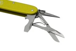 Victorinox Pioneer X Alox Limited Edition 2023, 0.8231.L23 Electric Yellow, Couteau Suisse -Victorinox Boutique VT0 8231 L23 04 victorinox