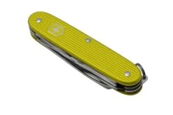Victorinox Pioneer X Alox Limited Edition 2023, 0.8231.L23 Electric Yellow, Couteau Suisse -Victorinox Boutique VT0 8231 L23 05 victorinox