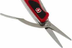 Victorinox RangerGrip 71 Gardener Rouge-noir VT0.9713.C Couteau Suisse 10 Victorinox RangerGrip 71 Gardener Rouge-noir VT0.9713.C Couteau Suisse -Victorinox Boutique VT0 9713 C 03 victorinox rangergrip 71 gardener vt0 9713 c d3