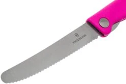 Victorinox SwissClassic Couteau à Légumes Pliant Rose, 6.7836.F5B -Victorinox Boutique VT6 7836 F5B 03 victorinox