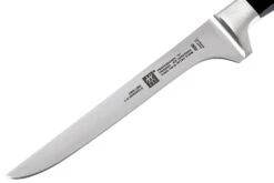 Zwilling - Professional « S » Couteau à Désosser 14 Cm -Victorinox Boutique ZW31024 140 02 zwilling professional s 31024 140 uitbeenmes d2