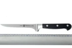Zwilling - Professional « S » Couteau à Désosser 14 Cm -Victorinox Boutique ZW31024 140 04 zwilling professional s 31024 140 uitbeenmes d4